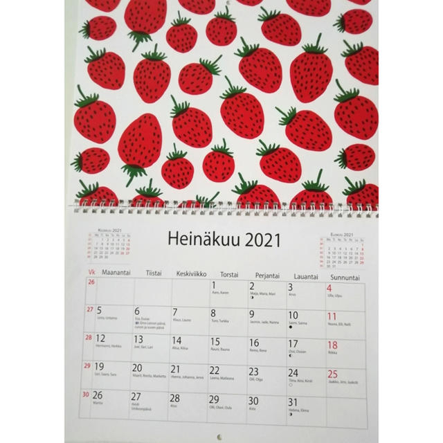 marimekko(マリメッコ)の【激レア 限定発売品】マリメッコ/2021年壁掛けカレンダー フィンランド語 インテリア/住まい/日用品の文房具(カレンダー/スケジュール)の商品写真