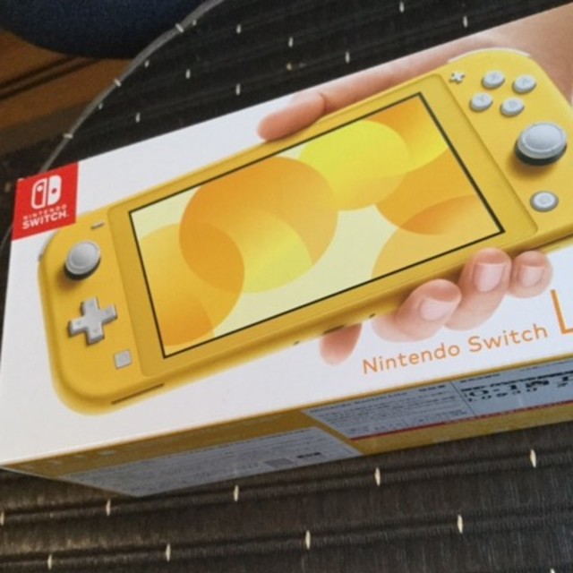 Nintendo Switch Lite イエロー