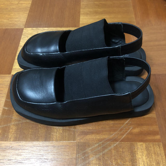 ISSEY MIYAKE(イッセイミヤケ)のISSEY MIYAKE MEN 19AW スクエァトゥサンダル size42 メンズの靴/シューズ(サンダル)の商品写真