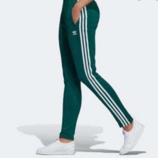 adidasトラックパンツ