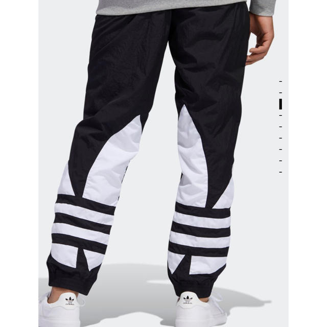 adidas(アディダス)のadidas originals ビッグロゴトレフォイル　パンツ レディースのパンツ(その他)の商品写真