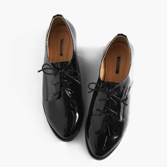 dholic(ディーホリック)の最終値下げ　dholic  エナメル調オックスフォードシューズ レディースの靴/シューズ(ローファー/革靴)の商品写真