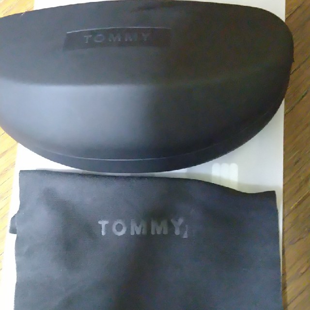 TOMMY(トミー)の今日限定！トミーサングラス レディースのファッション小物(サングラス/メガネ)の商品写真