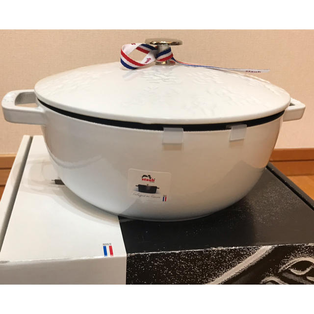 新品未使用★ストウブ　STAUB 24センチ　鍋　黒　ブラック