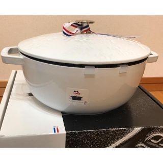 「ラスト1点【新品未使用】staub スノークリスタルココット 24cm