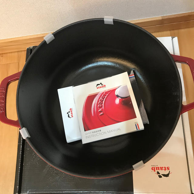 レア限定色【新品未使用】staub スノークリスタルココット 24cm