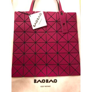 イッセイミヤケ(ISSEY MIYAKE)のBAOBAO ISSEY MIYAKE バオバオ　ピンク　マット　ルーセント(トートバッグ)