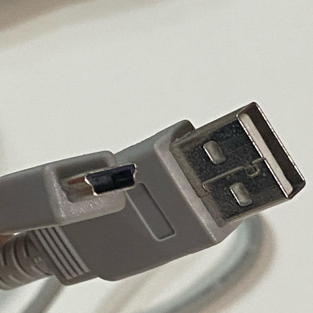USBケーブル　1.3m エンタメ/ホビーのゲームソフト/ゲーム機本体(その他)の商品写真