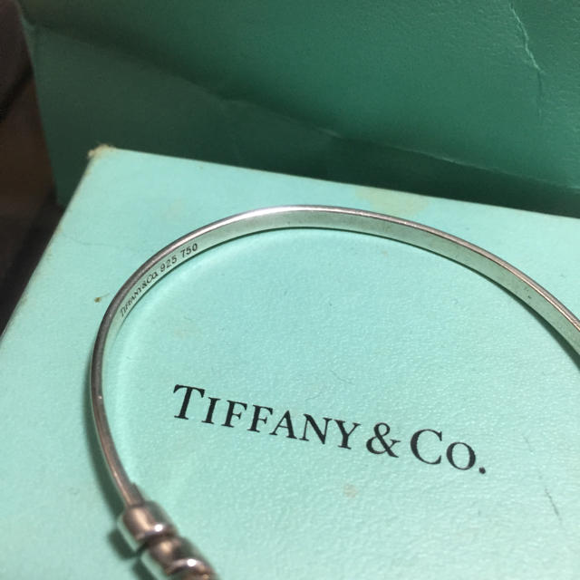 TIFFANY ティファニーフックアイ フラットワイヤー バングル ブレス
