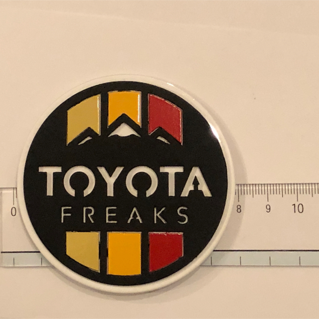 TOYOTA FREAKS ステンレスバッジ 1枚 自動車/バイクの自動車(車外アクセサリ)の商品写真