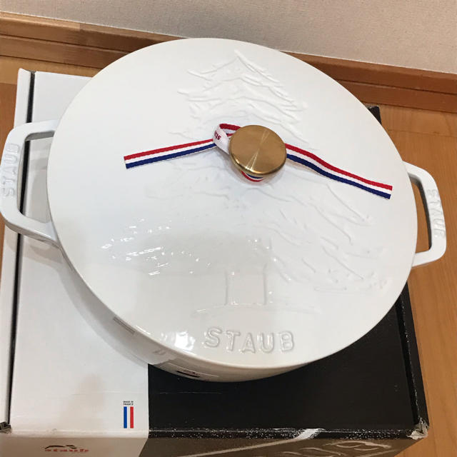 staub ストウブ 24cm ホワイトクリスマスツリー❗️-