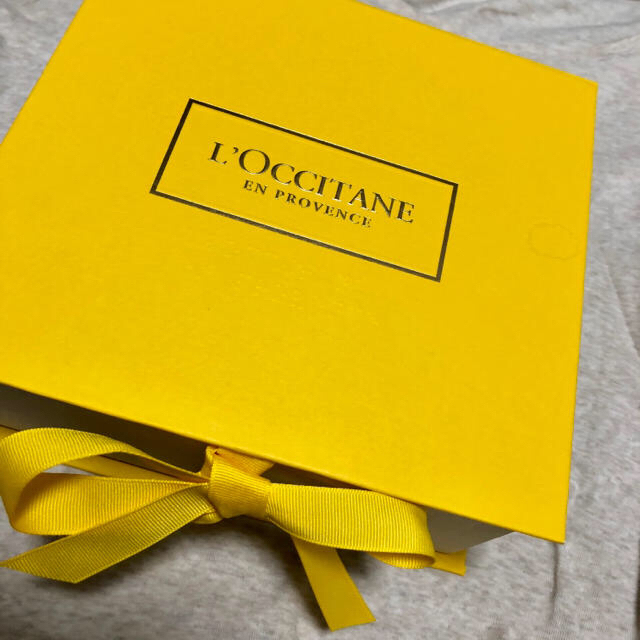 L'OCCITANE(ロクシタン)のまさたま様専用★ロクシタン　ギフトセット　ハンドクリーム　ハンドタオル　 コスメ/美容のボディケア(ハンドクリーム)の商品写真