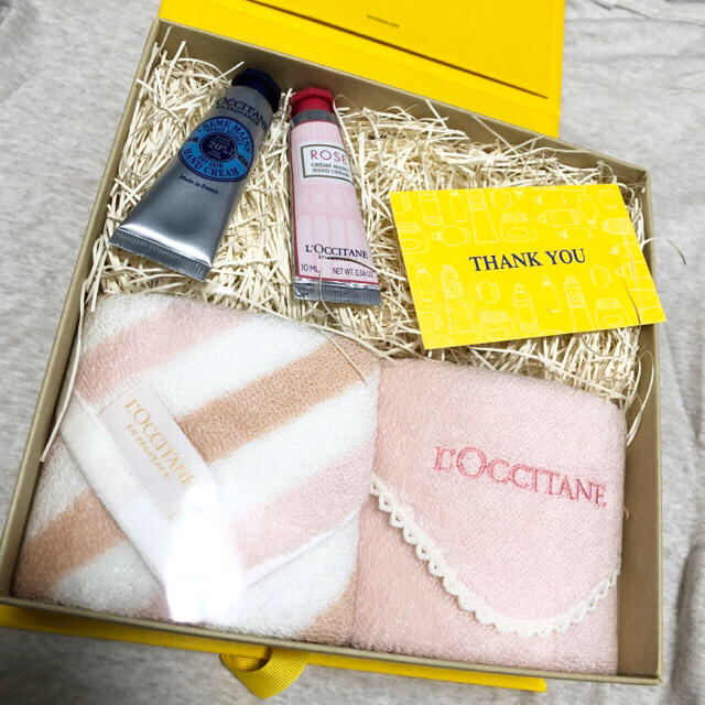 L'OCCITANE(ロクシタン)のまさたま様専用★ロクシタン　ギフトセット　ハンドクリーム　ハンドタオル　 コスメ/美容のボディケア(ハンドクリーム)の商品写真