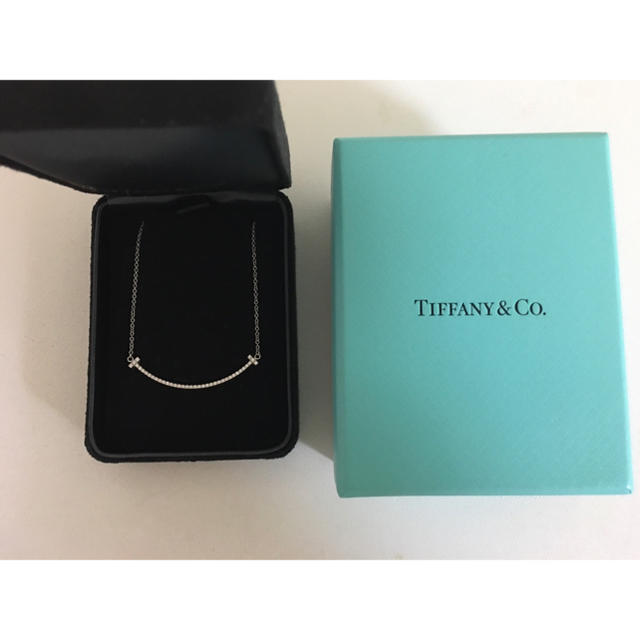 Tiffany & Co.(ティファニー)のティファニー Tスマイル ネックレス K18 ホワイトゴールド人気 美品 レディースのアクセサリー(ネックレス)の商品写真