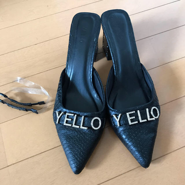 YELLO ビニール パンプス 直売特注 www.themagazine.ca