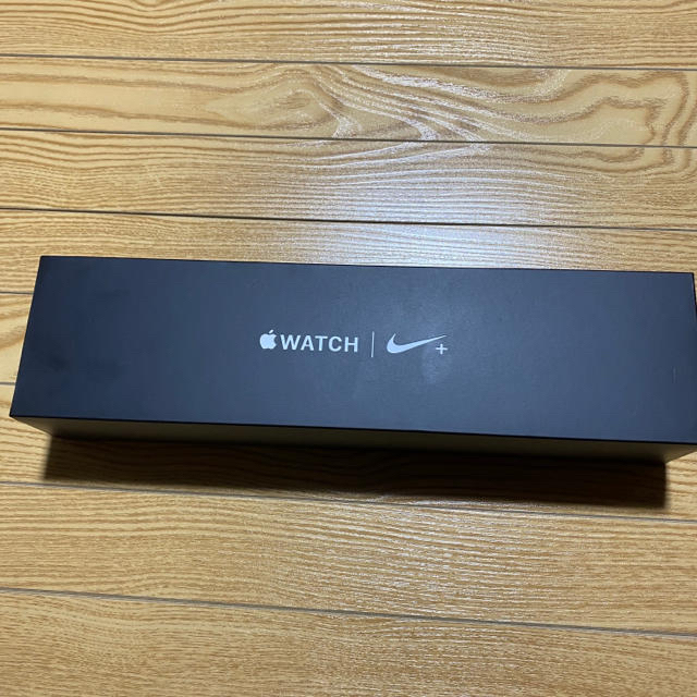 Apple Watch Series 4（GPS＋セルラー　ナイキ)