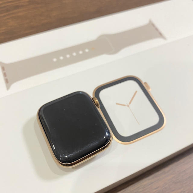 Apple Watch シリーズ4  付属品付き　本体のみ　ベルトなし