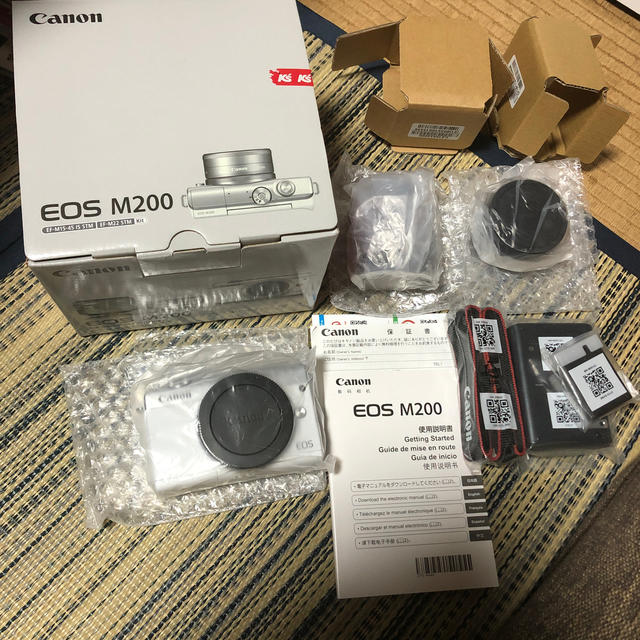 人気カラーの Canon - Canon EOS (WH)ダブルレンズキット新品未開封