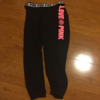 ヴィクトリアズシークレット(Victoria's Secret)のPINK スエットパンツ(クロップドパンツ)