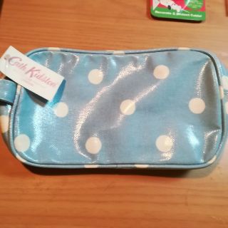 キャスキッドソン(Cath Kidston)の【新品・タグ付き】Cath Kidston　水玉ポーチ(ポーチ)