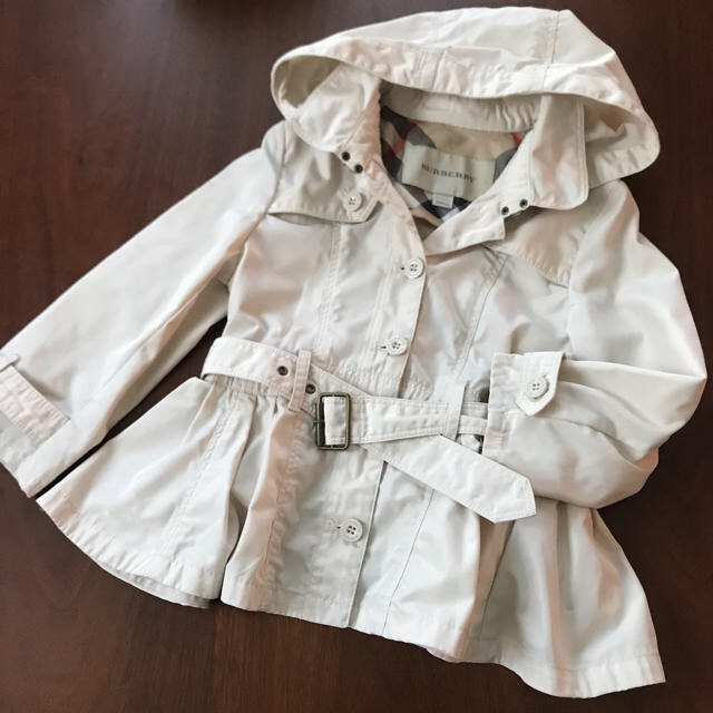 BURBERRY(バーバリー)のちゃんりー様ご専用 キッズ/ベビー/マタニティのキッズ服女の子用(90cm~)(ジャケット/上着)の商品写真