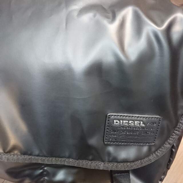 DIESEL(ディーゼル)のDIESEL ディーゼル メッセンジャー バッグ 黒 メンズのバッグ(メッセンジャーバッグ)の商品写真