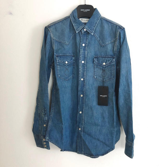 Saint Laurent(サンローラン)の新品！SAINT LAURENT ヴィンテージ加工ウエスタンデニムシャツ S メンズのトップス(シャツ)の商品写真