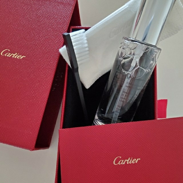 Cartier(カルティエ)の新品未使用 Cartier カルティエ アクセサリー クリーナー キット非売品 レディースのアクセサリー(その他)の商品写真