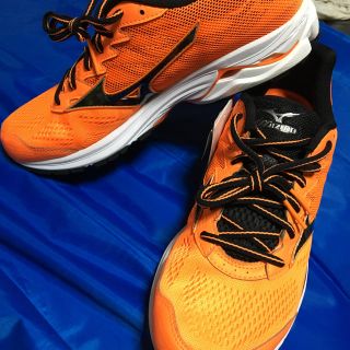 ミズノ(MIZUNO)の完全赤字売り尽くし‼️MIZUNO  WAVE RIDER 20 ‼️(シューズ)