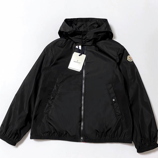 MONCLER(モンクレール)のモンクレール MONCLER 12A 0 ナイロンジャケット 新品未使用 レディースのジャケット/アウター(ナイロンジャケット)の商品写真