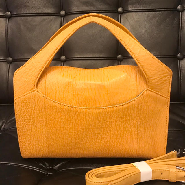 良品☆ JRA 保証 レザージュエルズ カリブシャーク バッグ 2WAY 山吹色