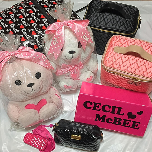 ????CECIL McBEE????