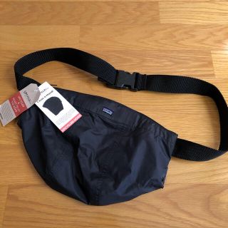 パタゴニア(patagonia)のpatagonia upcycled pouch  black 海外店舗限定(ウエストポーチ)