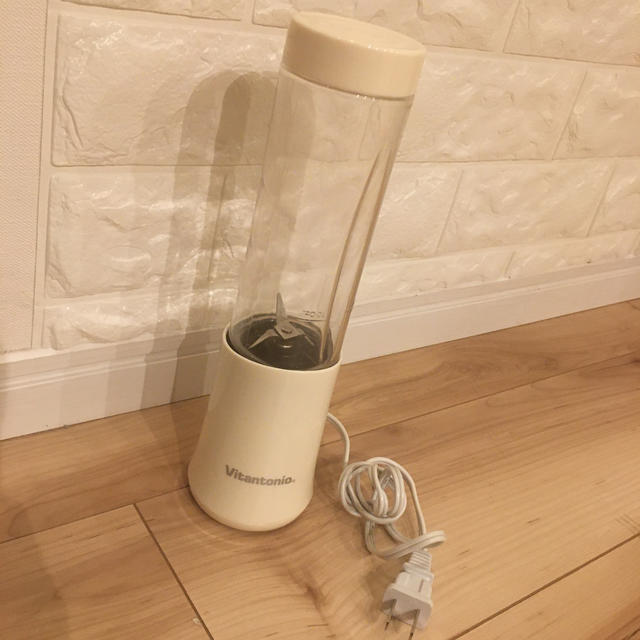 ビタントニオ ミニボトルブレンダー スマホ/家電/カメラの調理家電(ジューサー/ミキサー)の商品写真