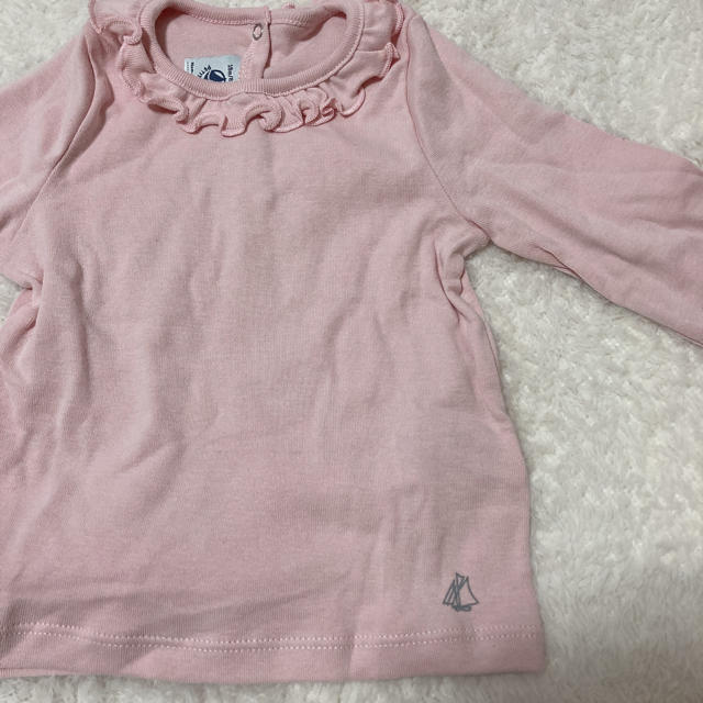 PETIT BATEAU(プチバトー)の新品　2枚セット　ロンT キッズ/ベビー/マタニティのベビー服(~85cm)(Ｔシャツ)の商品写真