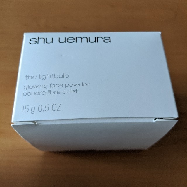 shu uemura(シュウウエムラ)のザ　ライトバルブ　グローイング　フェイスパウダー　カラレス　15g コスメ/美容のベースメイク/化粧品(フェイスパウダー)の商品写真