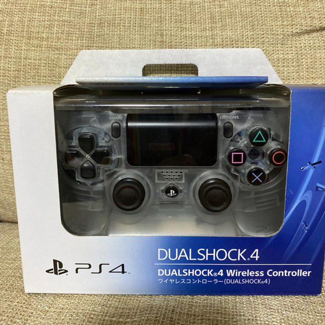 PlayStation4(プレイステーション4)のPS4 コントローラー　純正　クリア エンタメ/ホビーのゲームソフト/ゲーム機本体(家庭用ゲーム機本体)の商品写真