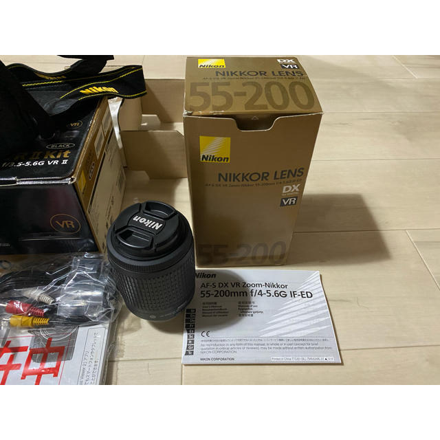 Nikon(ニコン)の一眼レフ Nikon D5300 望遠レンズ付き スマホ/家電/カメラのカメラ(デジタル一眼)の商品写真