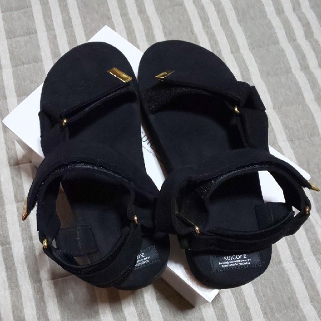 DEUXIEME CLASSE(ドゥーズィエムクラス)のSUICOKE SUEDE SANDAL(ブラック) レディースの靴/シューズ(サンダル)の商品写真