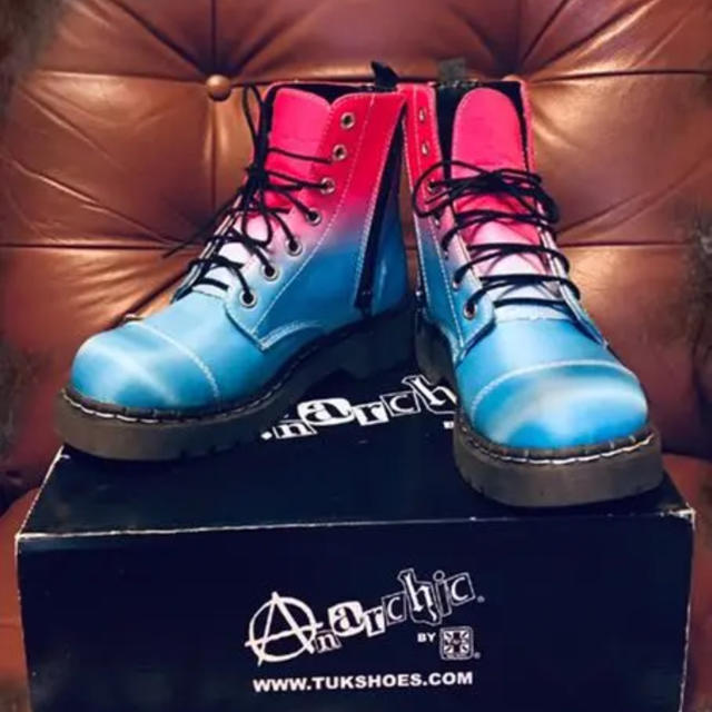 Dr.Martens(ドクターマーチン)のAnarchic TUK 7ホールブーツ グラデーション 希少 punkrock レディースの靴/シューズ(ブーツ)の商品写真