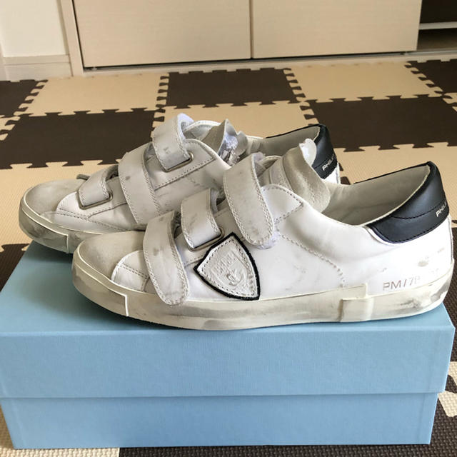 OFF-WHITE(オフホワイト)のフィリップモデル　ダメージ風スニーカー　ホワイト系 メンズの靴/シューズ(スニーカー)の商品写真