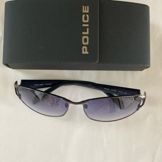 POLICE(ポリス)の新品　ボリス　police サングラス　ブルーレンズ　青　SPL025J584L メンズのファッション小物(サングラス/メガネ)の商品写真