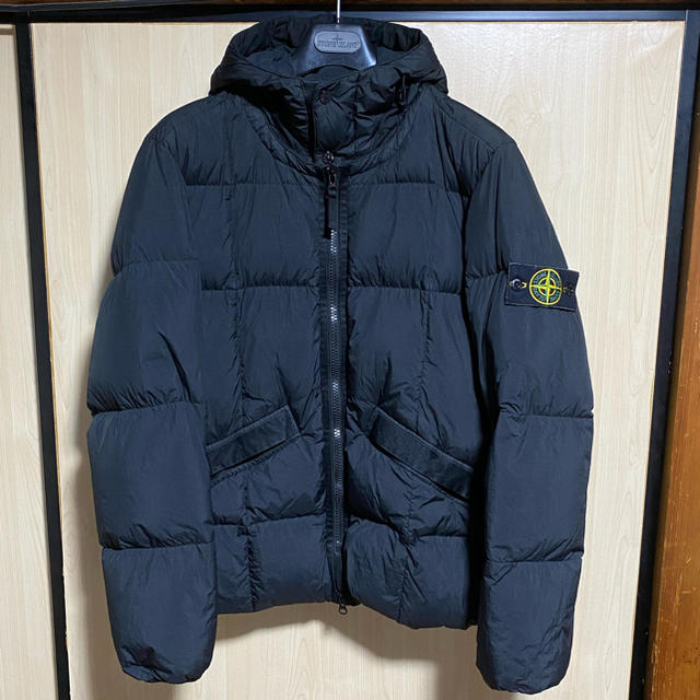 全国宅配無料 STONE ISLAND ダウンジャケット ISLAND STONE - ダウン