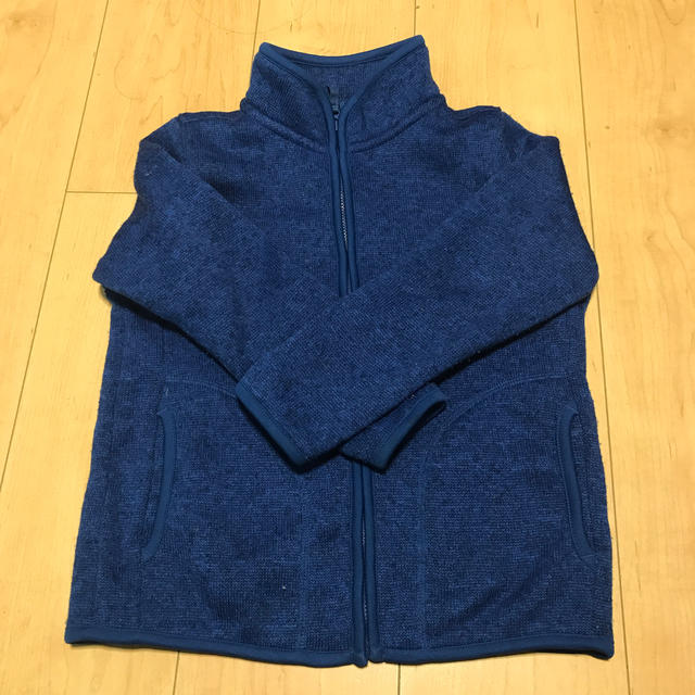 UNIQLO(ユニクロ)の■ユニクロ　長袖　フリース　青　120■中古 キッズ/ベビー/マタニティのキッズ服男の子用(90cm~)(ジャケット/上着)の商品写真