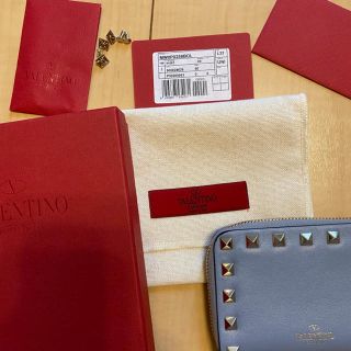 ヴァレンティノガラヴァーニ(valentino garavani)のヴァレンティノ　VALENTINO 小銭入れ、財布(財布)