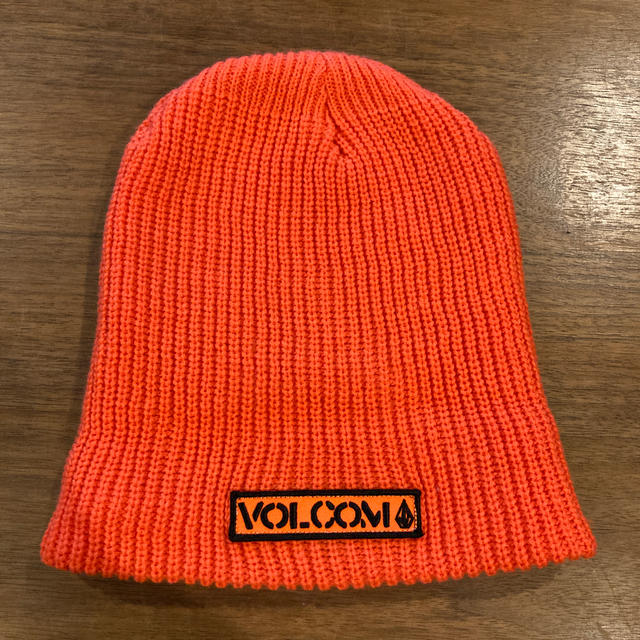 volcom(ボルコム)のVOLCOM ボルコム ニット帽 オレンジ メンズの帽子(ニット帽/ビーニー)の商品写真