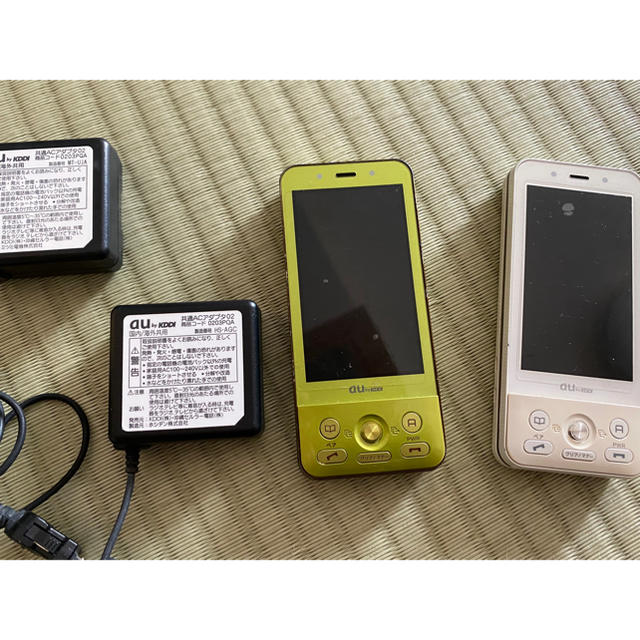 au(エーユー)のガラケ中古　SA002 スマホ/家電/カメラのスマートフォン/携帯電話(携帯電話本体)の商品写真