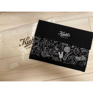 キールズ(Kiehl's)のキールズ★ノベルティ★タブレットケース★新品未使用！(ポーチ)