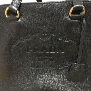 プラダ PRADA 限定モデル デザイン型押し BL0812 トートバッグ ハンドバッグ パテントレザー ブラック 美品