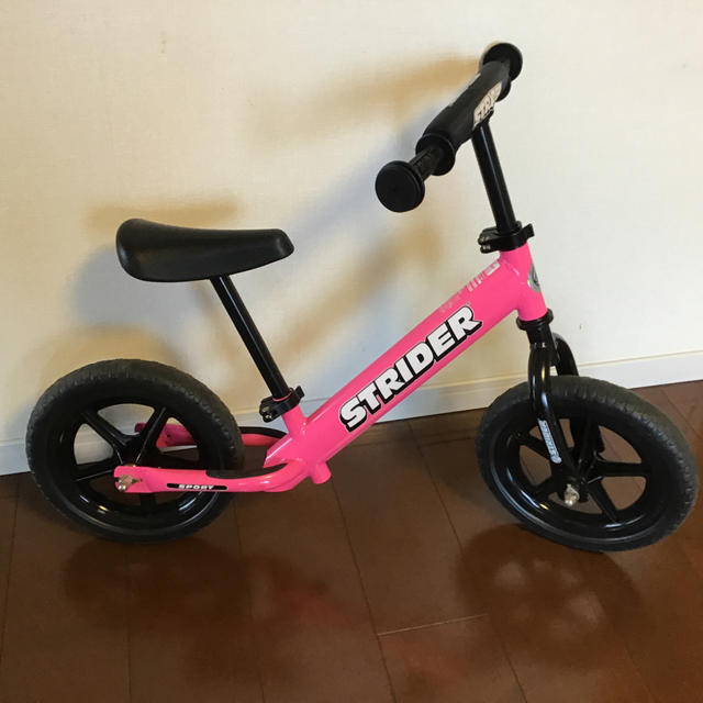 STRIDA - ストライダースポーツモデル（ピンク） 正規品の通販 by めだかちゃん's shop｜ストライダならラクマ